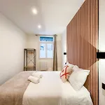 Urbanflat 224 - Prestige Parisian 5 Bedroom *