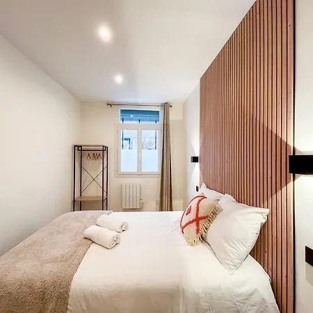 Urbanflat 224 - Prestige Parisian 5 Bedroom *