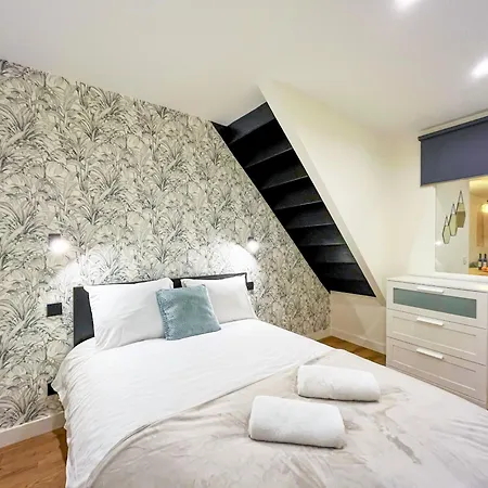 Apartament Urbanflat 224 - Prestige Parisian 5 Bedroom *