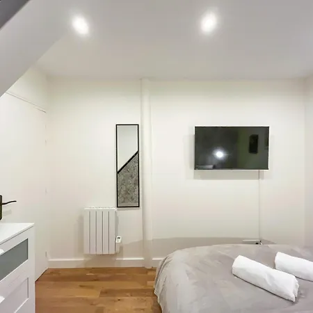 Urbanflat 224 - Prestige Parisian 5 Bedroom