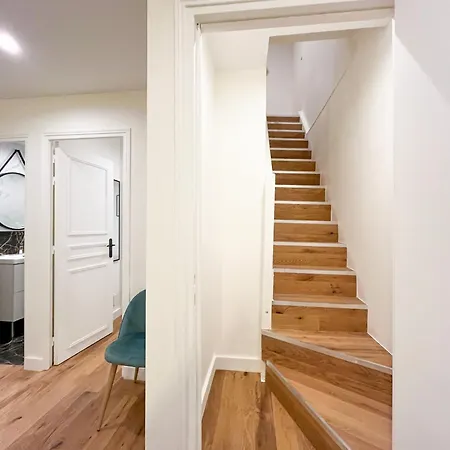 Urbanflat 224 - Prestige Parisian 5 Bedroom Apartament *