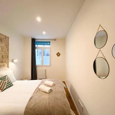 Apartament Urbanflat 224 - Prestige Parisian 5 Bedroom *